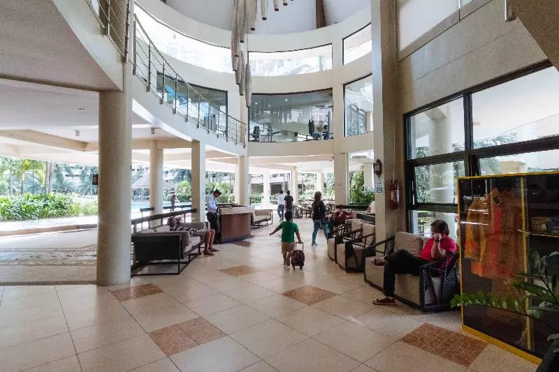 ホテル Reddoorz Premium @ Tivoli Mandaluyong