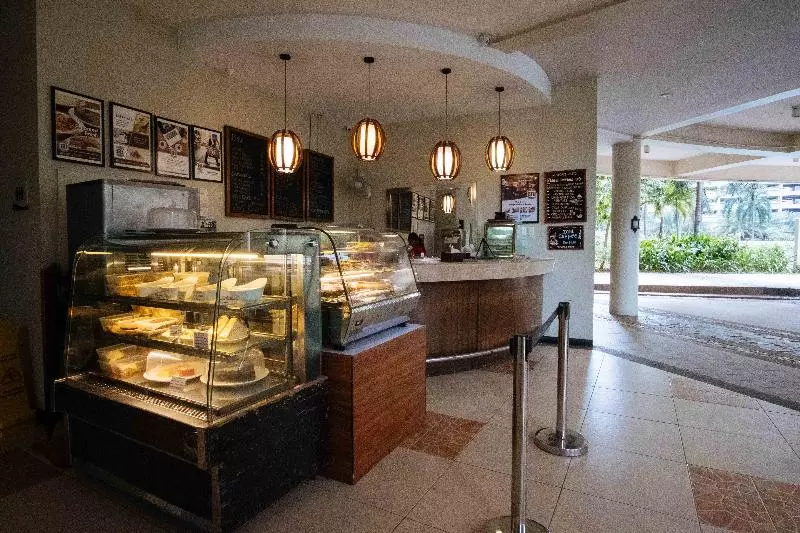 ホテル Reddoorz Premium @ Tivoli Mandaluyong