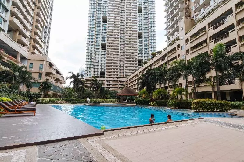 ホテル Reddoorz Premium @ Tivoli Mandaluyong