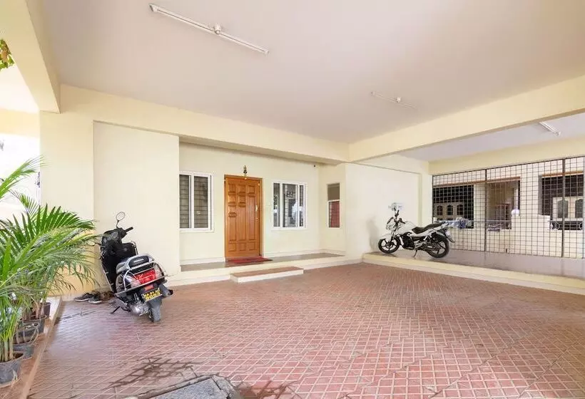 Hotelli Sri Sai Inn Budget