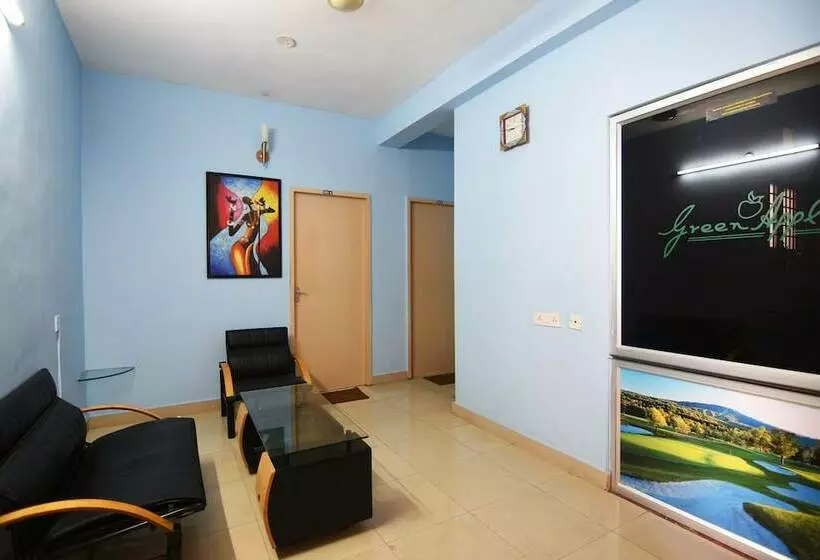هتل Ulo Green Apple Inn Omr