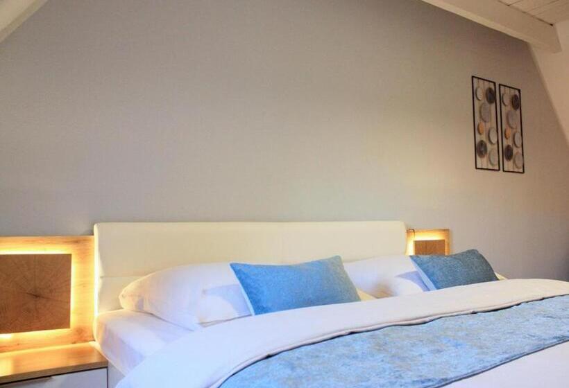 펜션 D & S Hotel & Ferienwohnungen