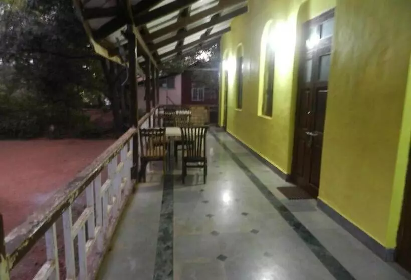 Lomakeskus Sayeban
