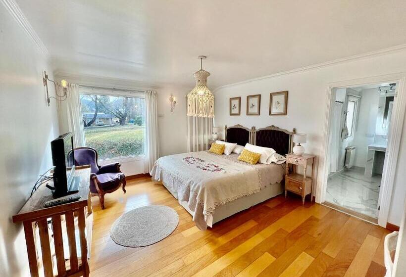 تختخواب و صبحانه La Aguada