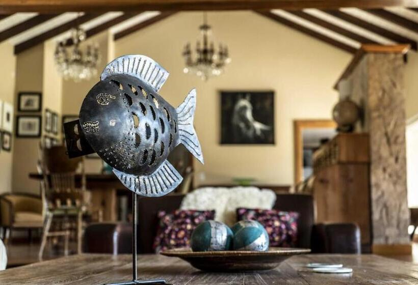 تختخواب و صبحانه La Aguada