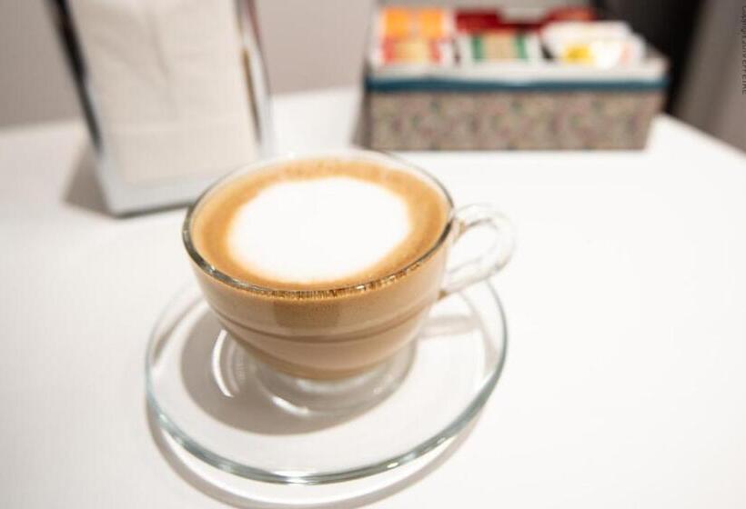 تختخواب و صبحانه La Meridiana