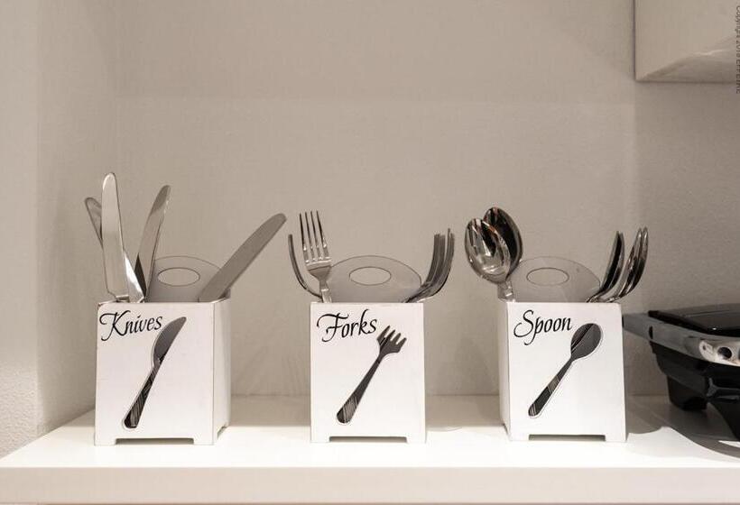 تختخواب و صبحانه La Meridiana