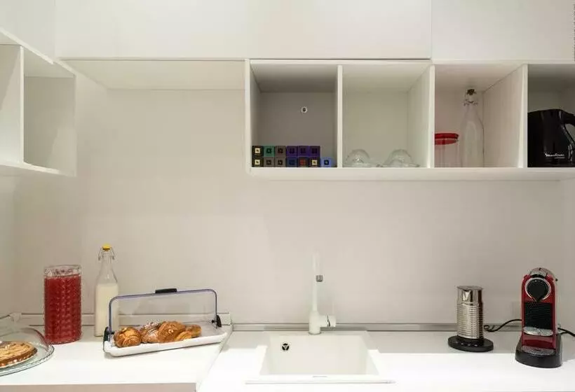 تختخواب و صبحانه La Meridiana