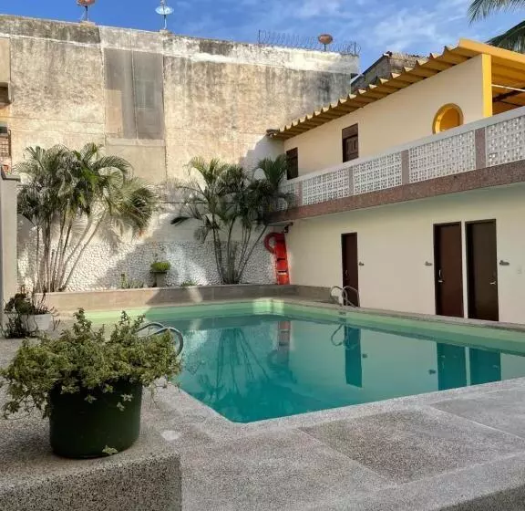 Hotelli Ayenda Skall 1319