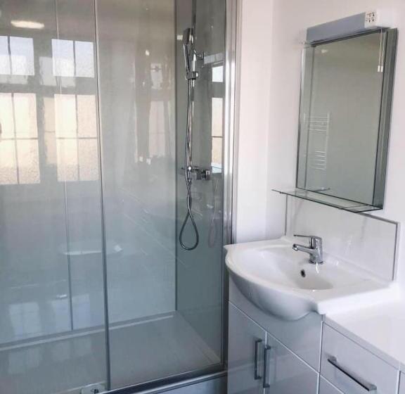 Капсульный Oтель Endsleigh Park Aparthotel Close To Hull University