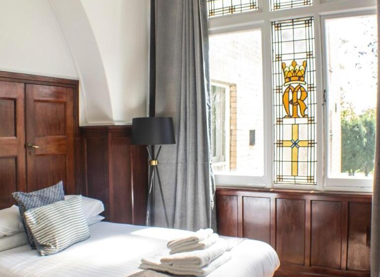 Капсульный Oтель Endsleigh Park Aparthotel Close To Hull University