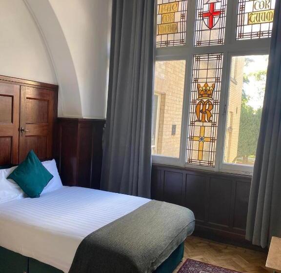 Капсульный Oтель Endsleigh Park Aparthotel Close To Hull University