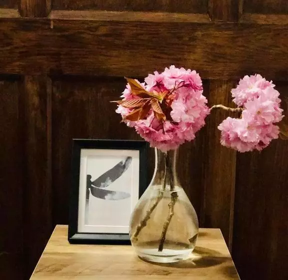 Kapselihotelli Endsleigh Park Aparthotel Close To Hull University