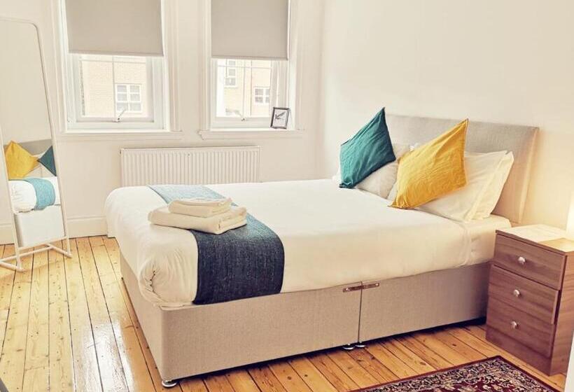 Капсульный Oтель Endsleigh Park Aparthotel Close To Hull University