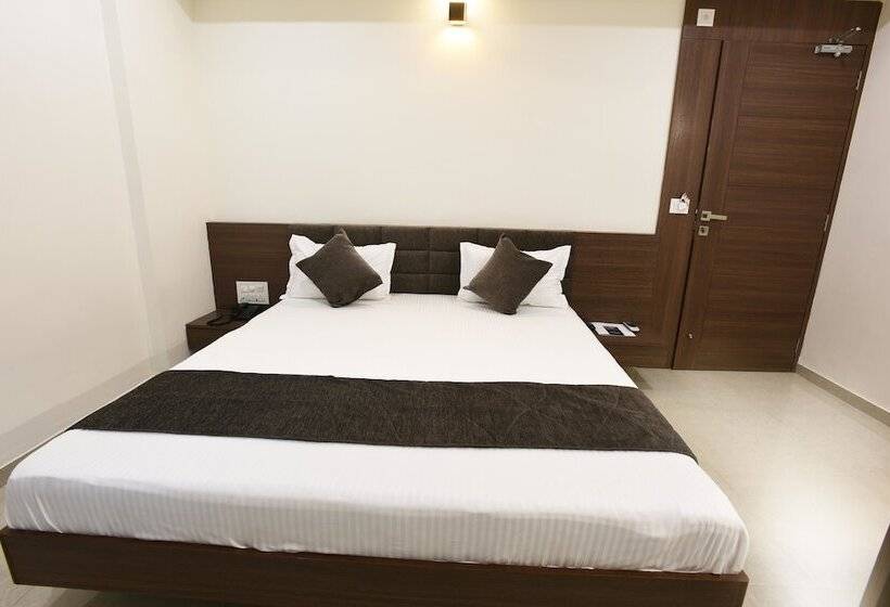 Hotell Luxura, Ahmedabad