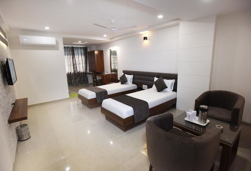 Hotell Luxura, Ahmedabad