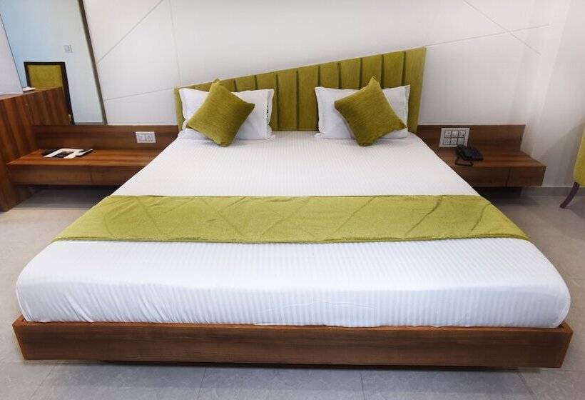 Hotell Luxura, Ahmedabad