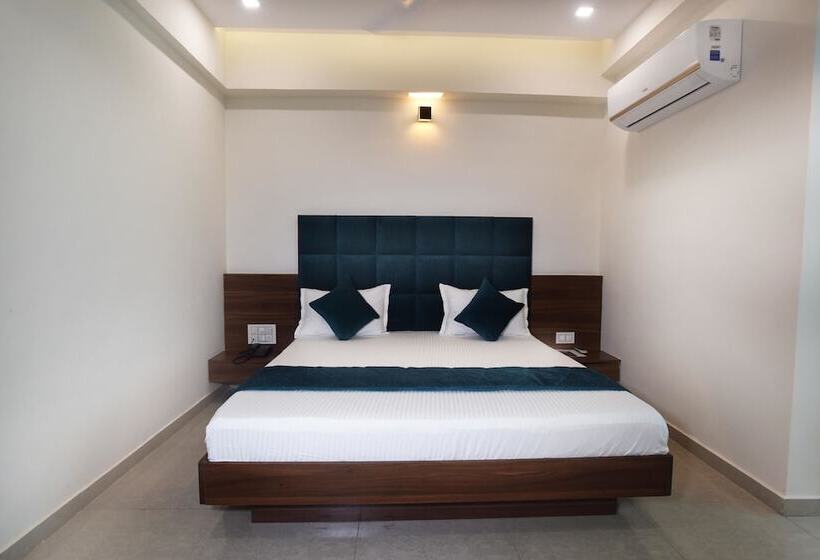 Hotell Luxura, Ahmedabad