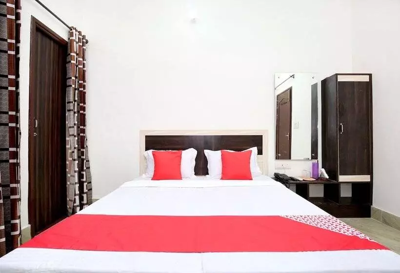 هتل Oyo 24666 Samar Residency