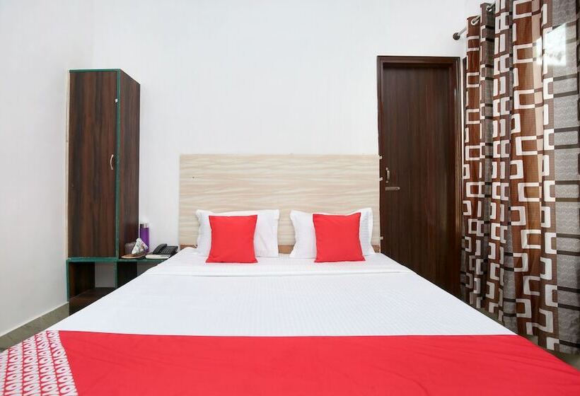 Hotel Oyo 24666 Samar Residency