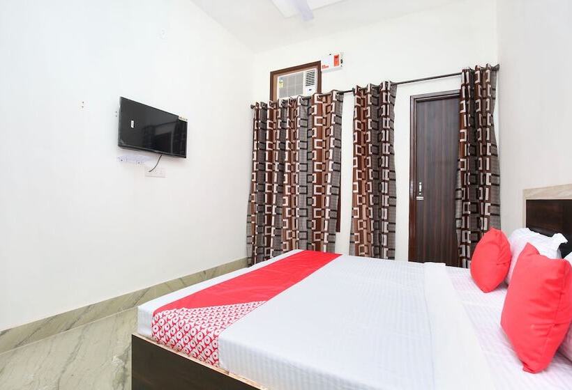 Hotel Oyo 24666 Samar Residency