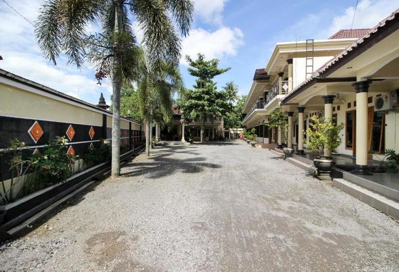 בית מלון כפרי Reddoorz Syariah @ Kompleks Candi  Borobudur