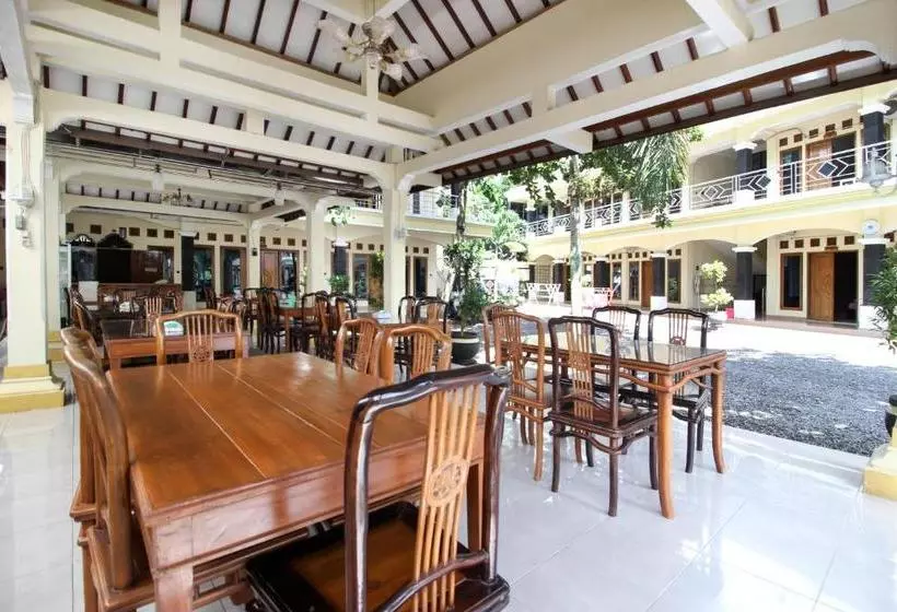 Hotelli Reddoorz Syariah @ Kompleks Candi  Borobudur