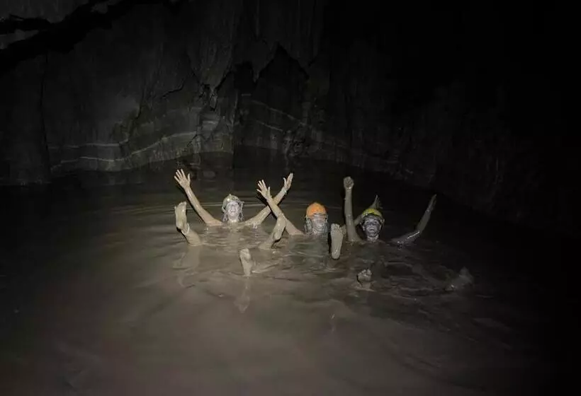 Central Backpackers Hostel   Phong Nha