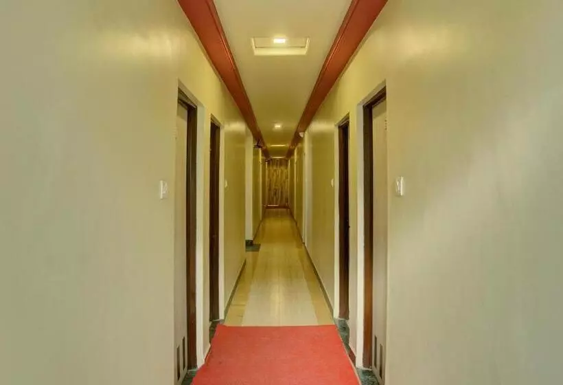 ホテル Oyo 17342 Aditya Service Apartment