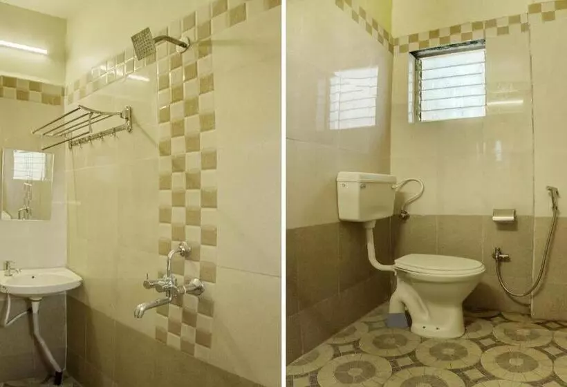 ホテル Oyo 17342 Aditya Service Apartment