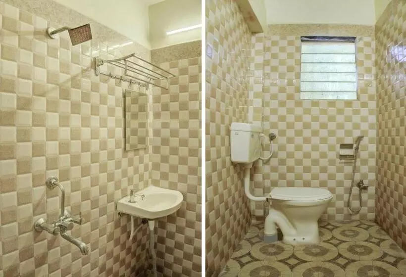 ホテル Oyo 17342 Aditya Service Apartment