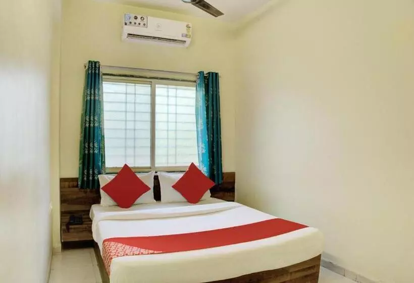 ホテル Oyo 17342 Aditya Service Apartment