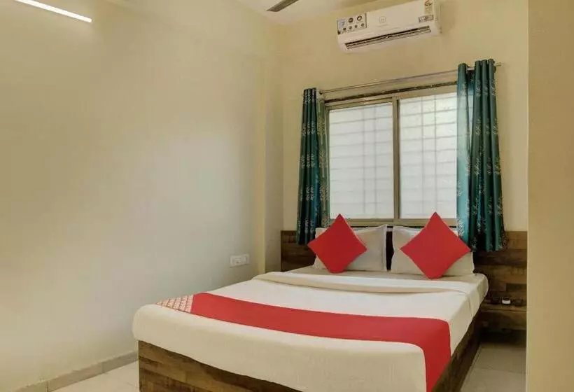 ホテル Oyo 17342 Aditya Service Apartment