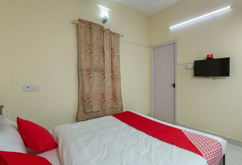 Hotel Oyo 23081 Little Stay Service Apartments