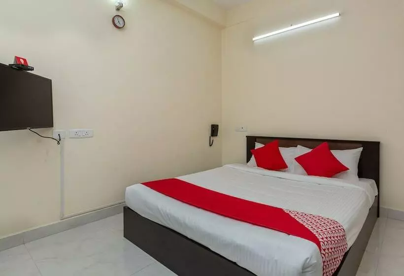 ホテル Oyo 23081 Little Stay Service Apartments