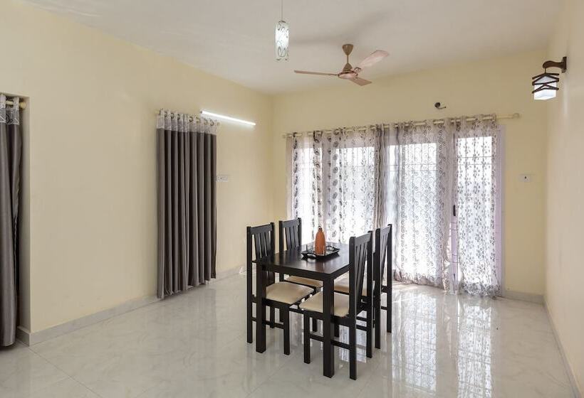 Hotel Oyo 23081 Little Stay Service Apartments