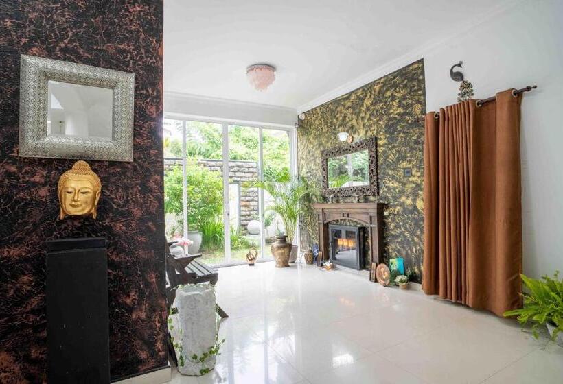 بنسيون Castle Colombo