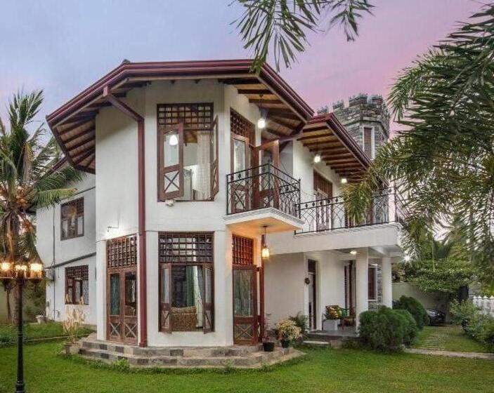 بنسيون Castle Colombo