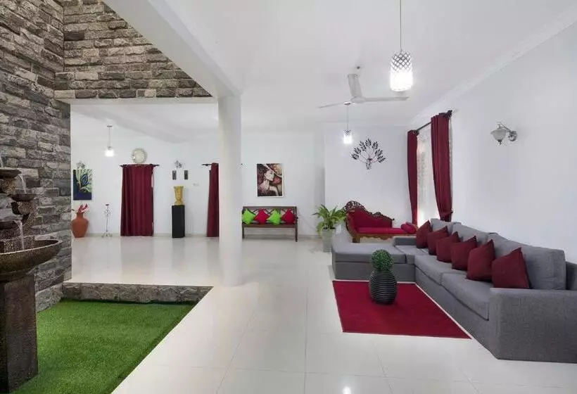 پانسیون Castle Colombo