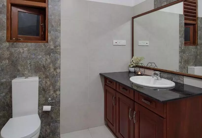 پانسیون Castle Colombo