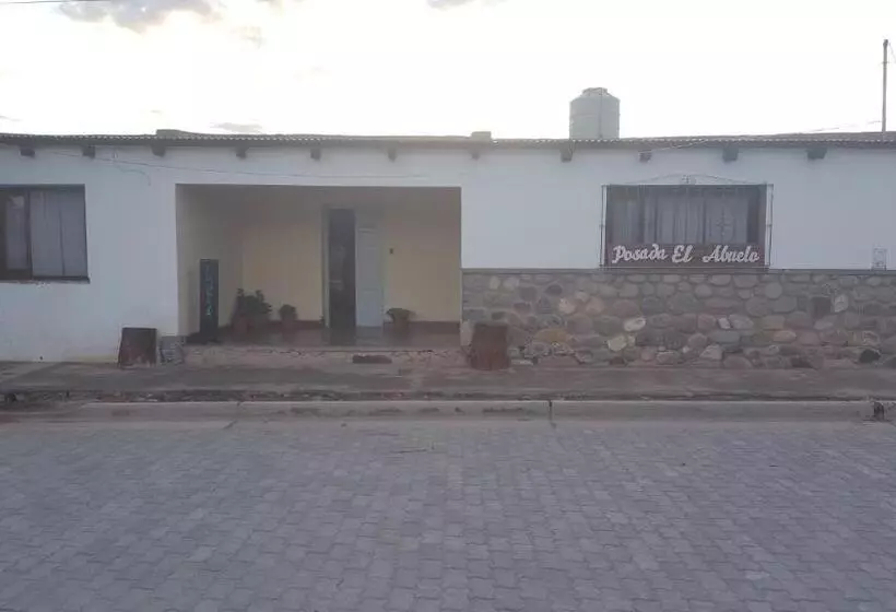 Retkeilymaja Posada El Abuelo