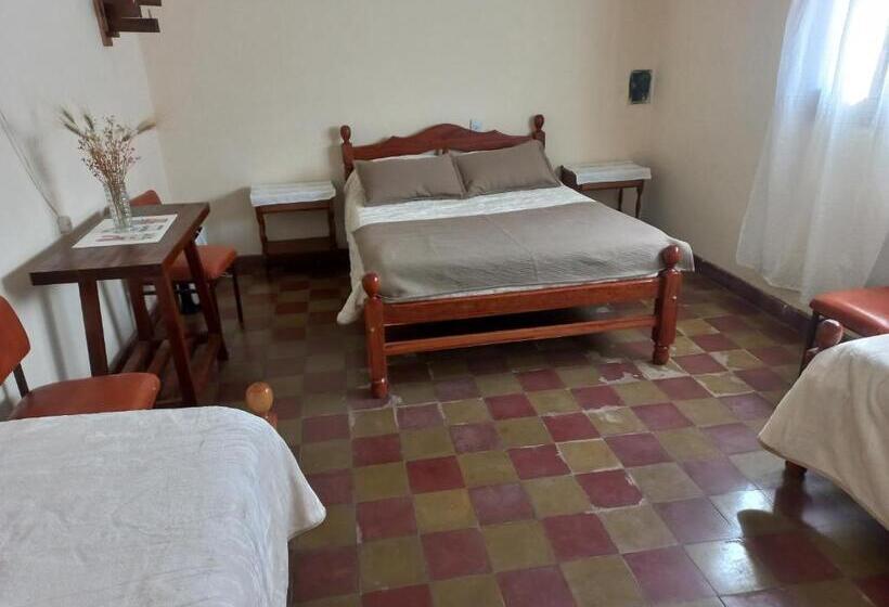 فندق صغير Posada El Abuelo