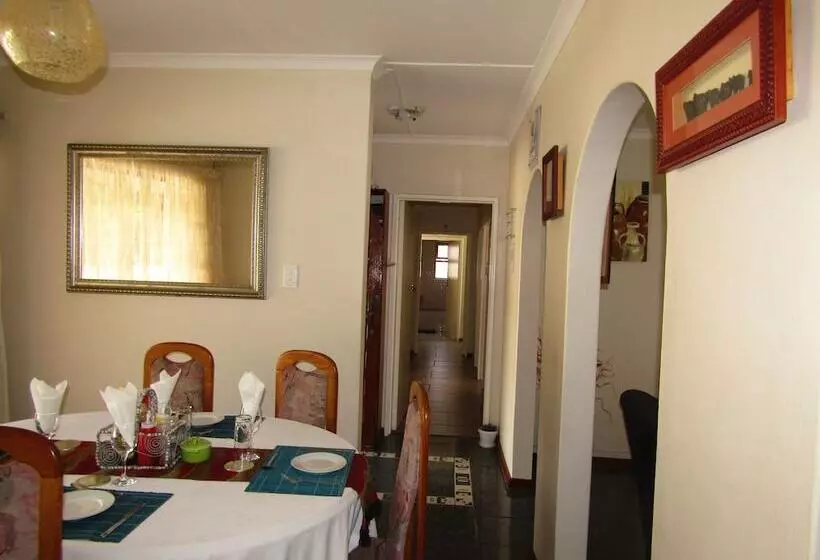 Yolonwabo Bed And Breakfast