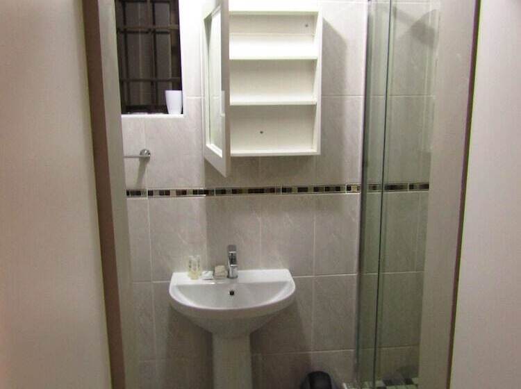 Yolonwabo Bed And Breakfast