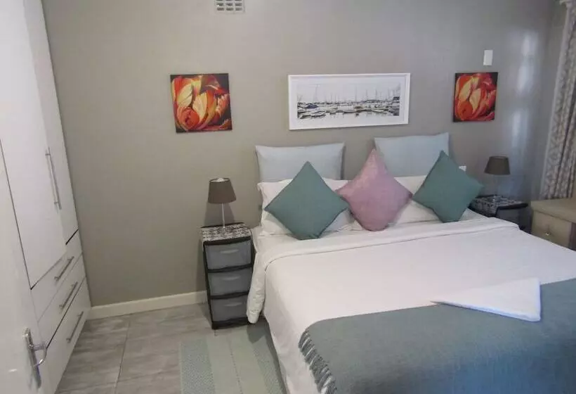 Yolonwabo Bed And Breakfast