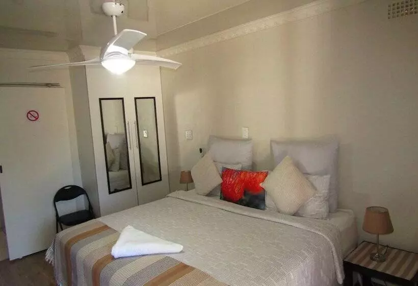 Yolonwabo Bed And Breakfast