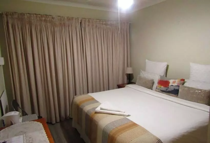 Yolonwabo Bed And Breakfast