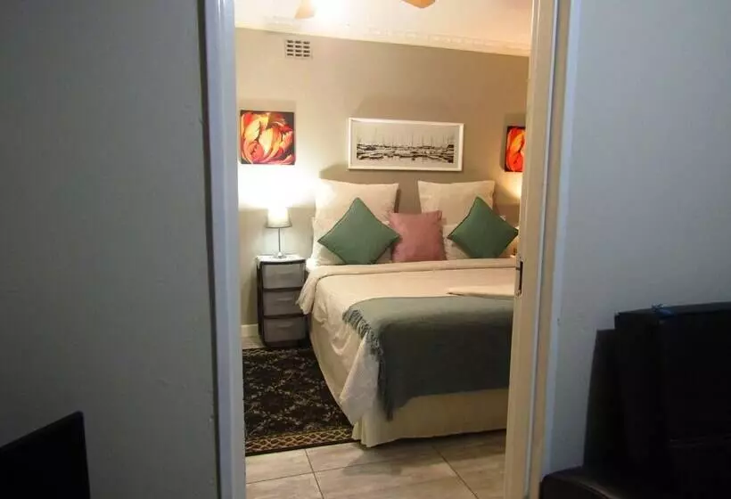 Yolonwabo Bed And Breakfast