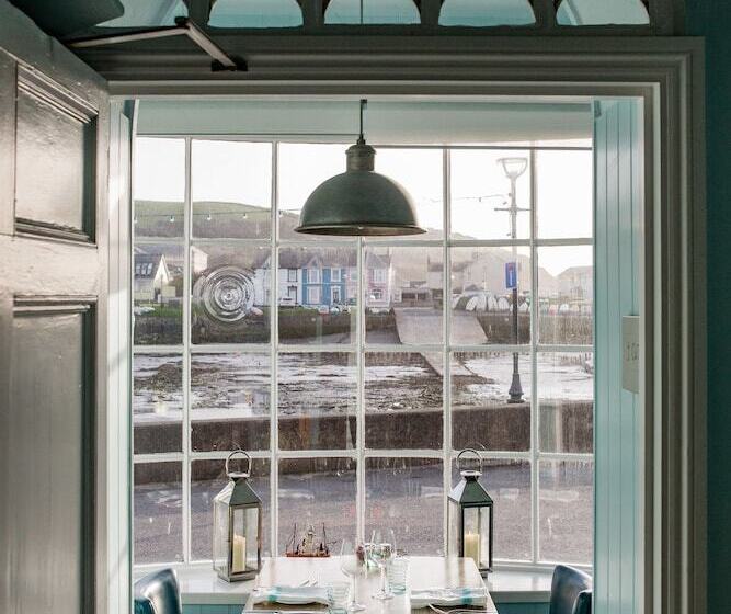 فندق Harbourmaster