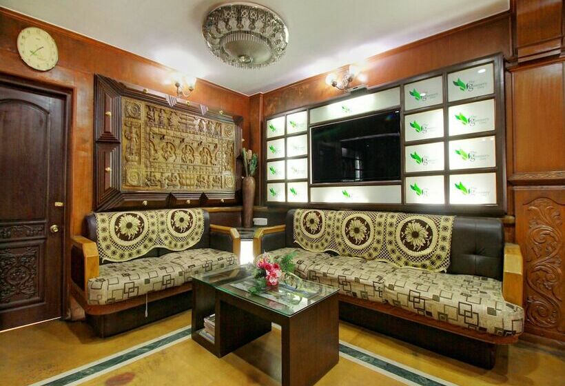 ホテル Oyo 14241 The Greenery Holiday Inn